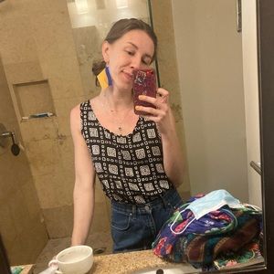 Meet your Posher, Genevieve